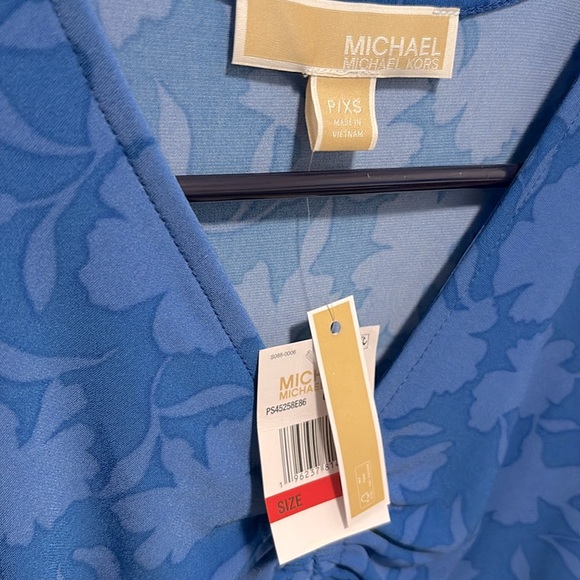 NWT [MICHAEL Michael Kors] Printed Ruched Top in Grecian Blue Women’s Petite XS - Picture 11 of 13